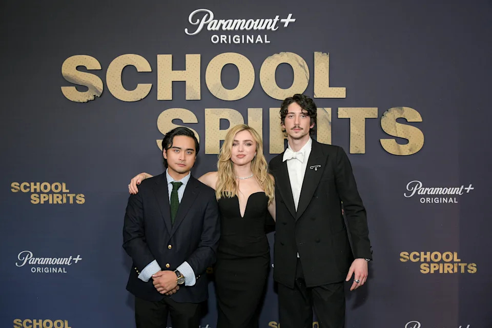 LOS ANGELES, CALIFORNIA - JANUARY 28: (L-R) Kristian Ventura, Peyton List and Milo Manheim attend the
