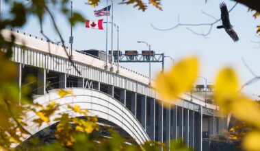 Canada border officer charged after drugs cross into Niagara