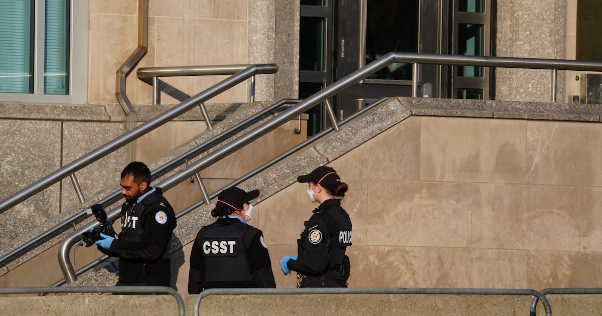 U.S. Consulate shooting in Toronto: Suspect vehicle sought