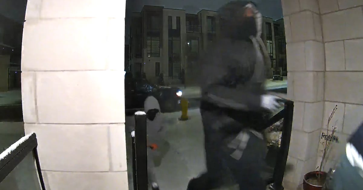 Resident fires gun at suspects