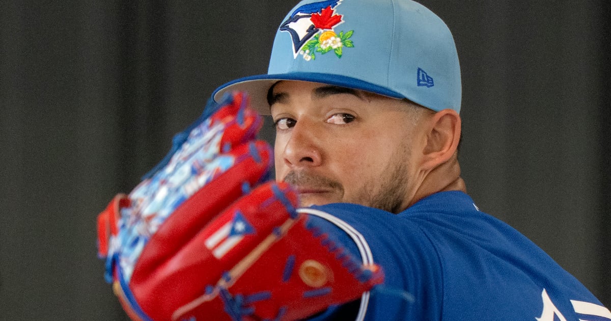 Toronto Blue Jays RHP Jose Berrios (elbow) diagnosed with stress fracture; will miss start of season