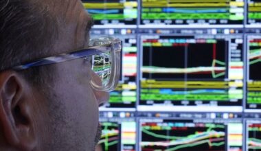 Dow drops 1,000 points after oil spikes