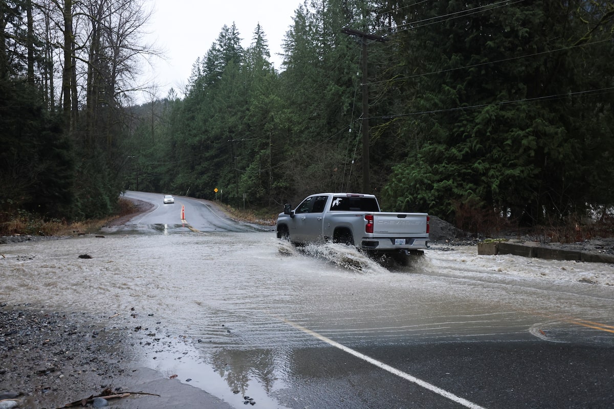 Risk of flooding, landslides prompts local state of emergency in Fraser Valley