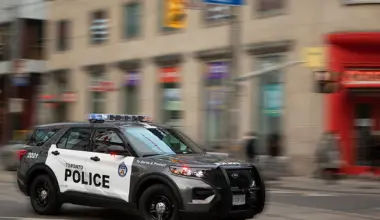Two Greater Toronto Area synagogues struck by gunfire