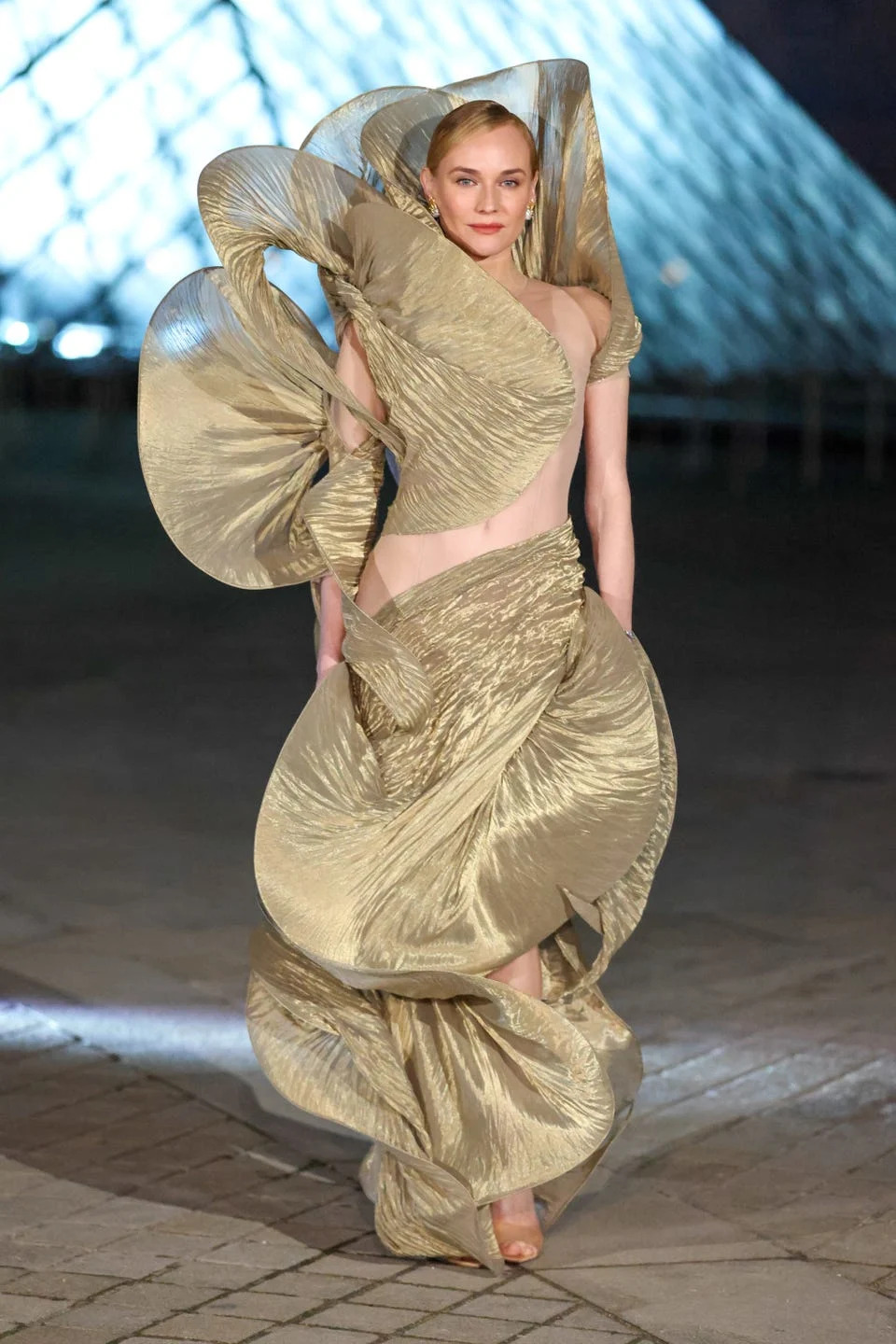 the grand dîner du louvre arrivals photocall