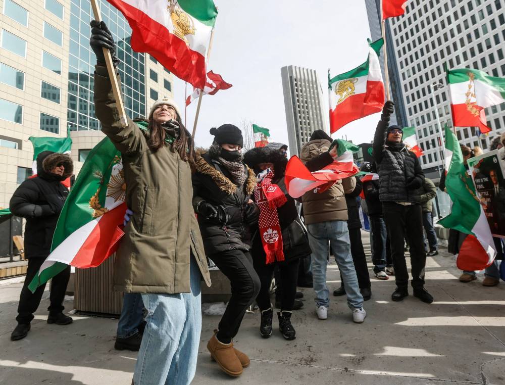 JOHN WOODS / FREE PRESS
People sing and dance to support the Iranian people and the US/Israel action against Iran.