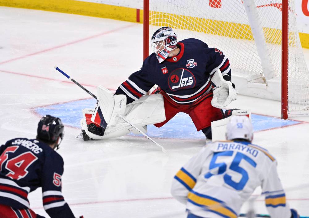 FRED GREENSLADE / THE CANADIAN PRESS
Winnipeg Jets goaltender Eric Comrie achieved a season-best, five-game win streak this Sunday against the St. Louis Blues.