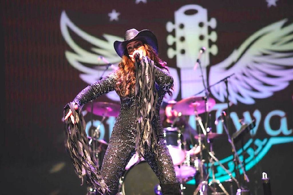 Michelle Reid&rsquo;s busy Totally Twain tribute band hits the stage at The Barn country bar in Guildford on St. Patrick&rsquo;s Day (Tuesday, March 17) for a party of Shania Twain hits, line-dance lessons and more at 15330 102 A Ave., Surrey. For a link to tickets see listing under Concerts. (Contributed photo)