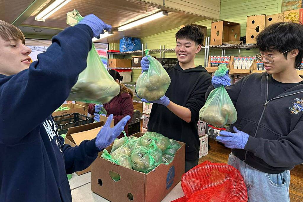 Grade 11 White Rock Christian Academy student Ricky Zhang worked alongside &lsquo;NightShift&rsquo; a Surrey non profit organization for Service Week. (White Rock Christian Academy/Contributed to Peace Arch News)