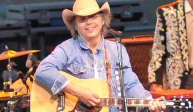 Dwight Yoakam recently announced a show in Abbotsford on June 29. (Dirk Hansen/Wikimedia Commons)