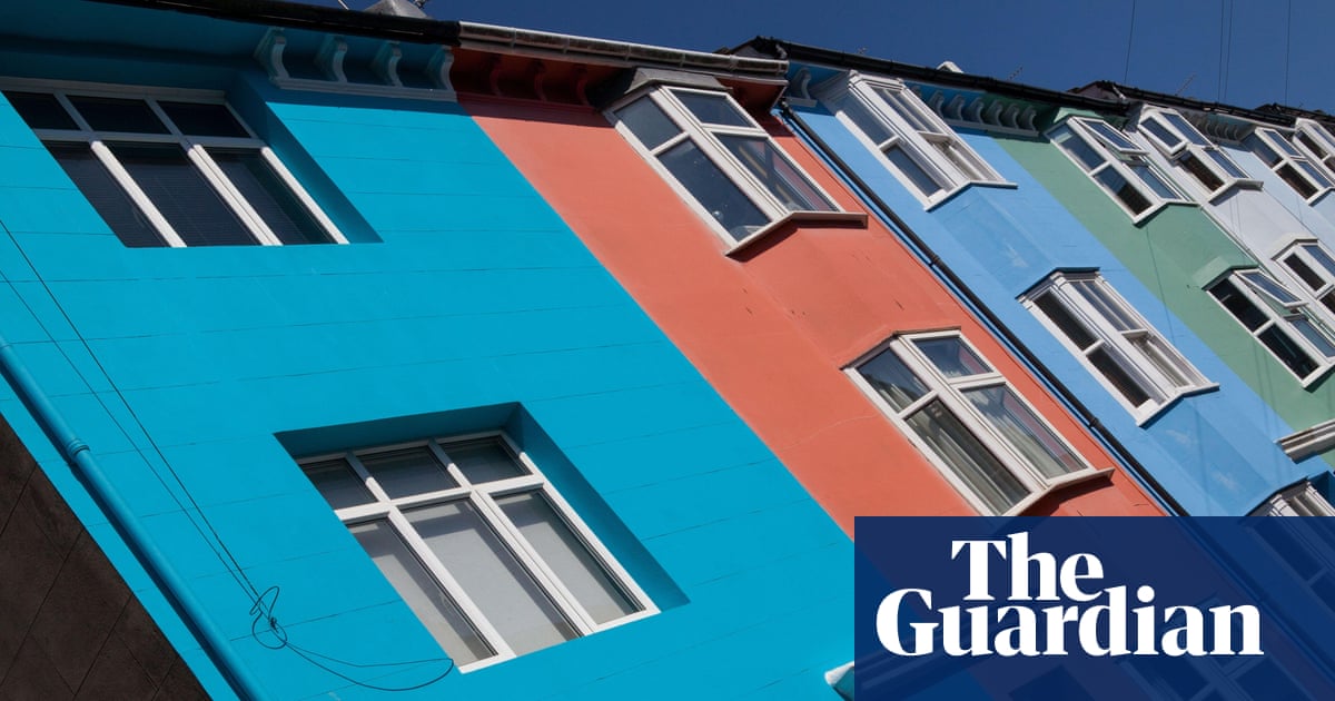 ‘Geopolitical uncertainties’ amid Iran war could slow fall in mortgage rates, says Halifax | Housing market