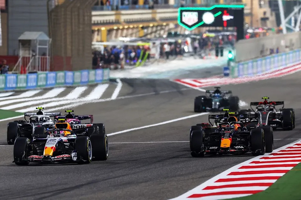 Liam Lawson, Racing Bulls leads Isack Hadjar, Red Bull Racing