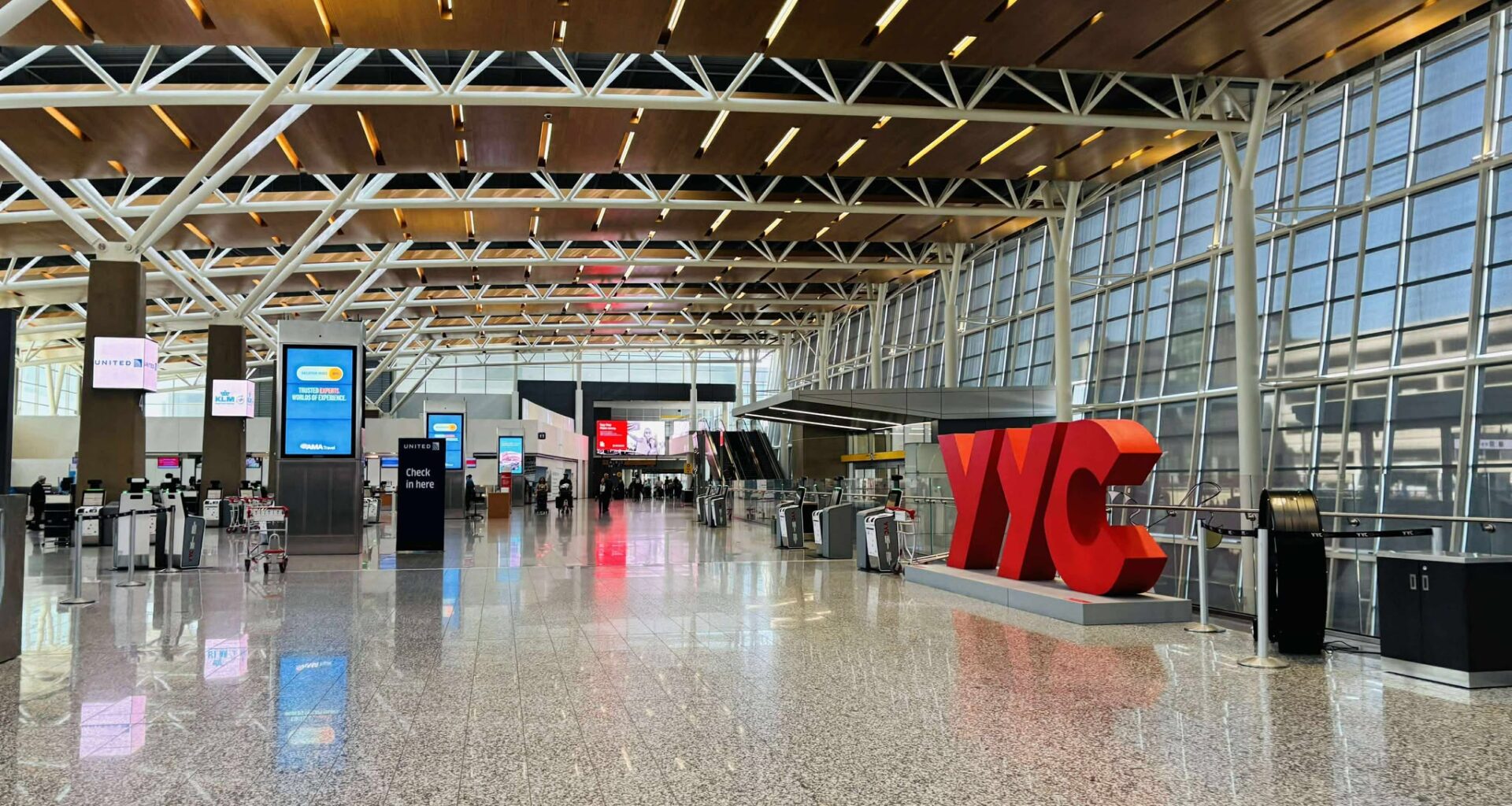 Public alert warns of potential measles exposure at Calgary airport, Alberta bus route - DiscoverAirdrie.com