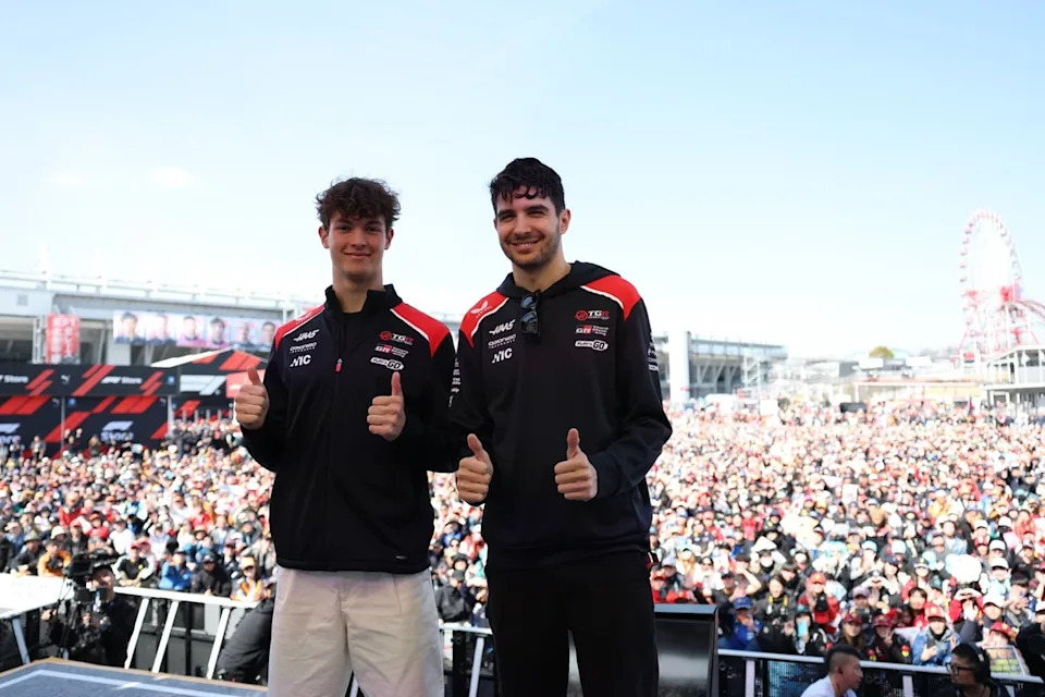 Oliver Bearman, Haas F1 Team, Esteban Ocon, Haas F1 Team