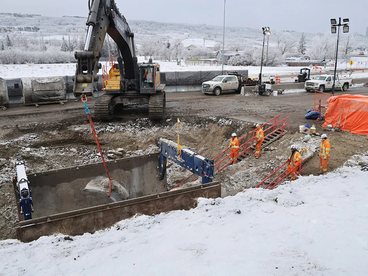 Bell: Smith government steps in, orders full-blown probe of Calgary water pipe fiasco