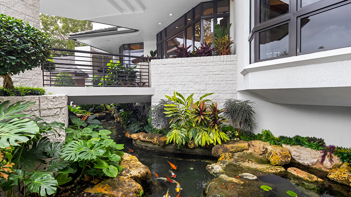 2965 NE Surrey Lane in Photos