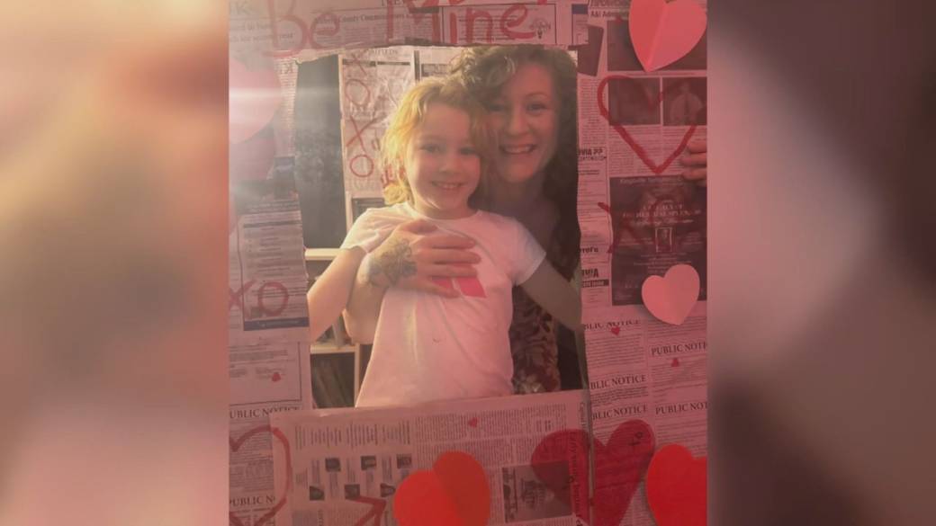 Click to play video: 'B.C. woman and 7-year-old daughter detained by ICE in Texas'