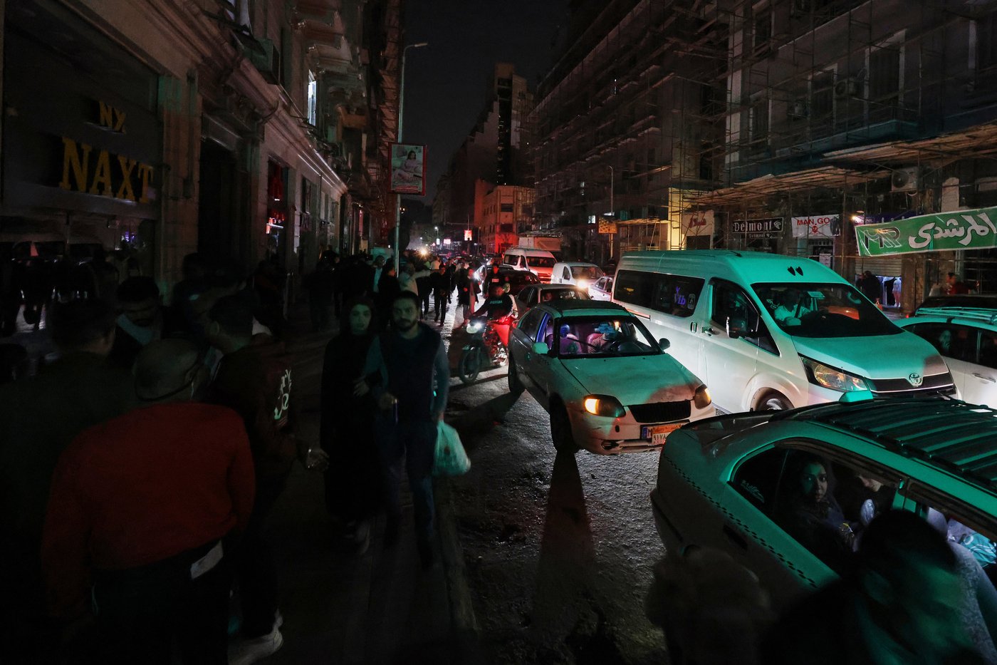 Egypt’s early closing order jolts Cairo’s night life as war-driven oil costs soar