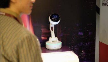 Lenovo's robot concept can help you digitally sign documents (and maybe annoy coworkers)