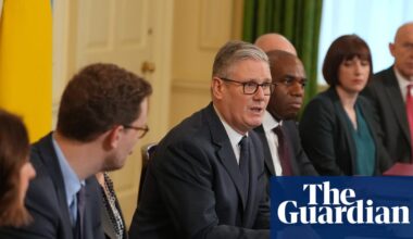 Starmer’s ministers look at new economic blueprint to quell voter anger | Labour