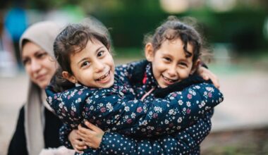 Encouraging progress in inclusive health policies for refugees and migrants