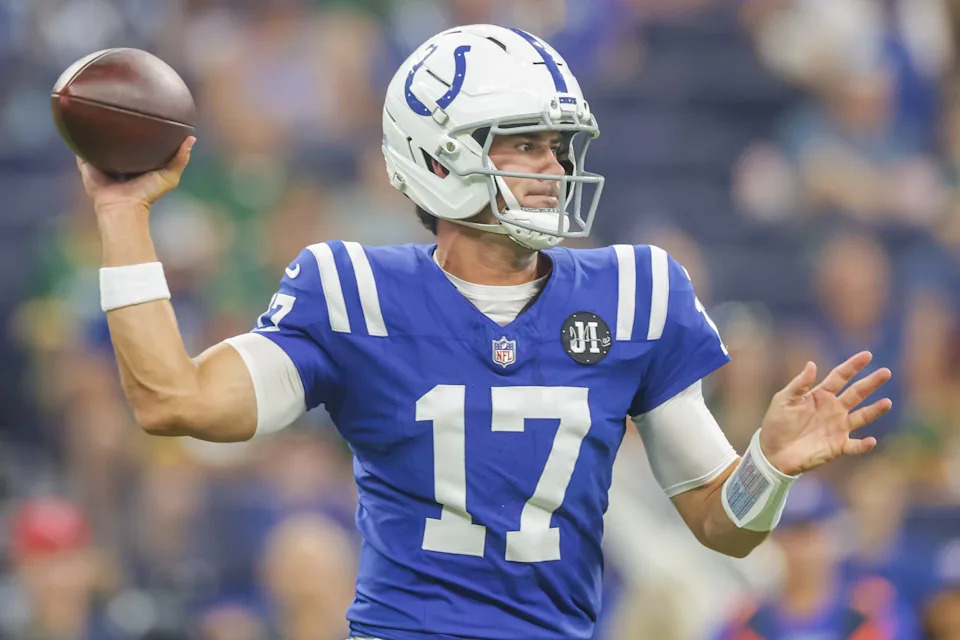 Daniel Jones just got paid... again.