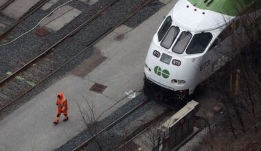 GO train was seconds away from derailment: Metrolinx report