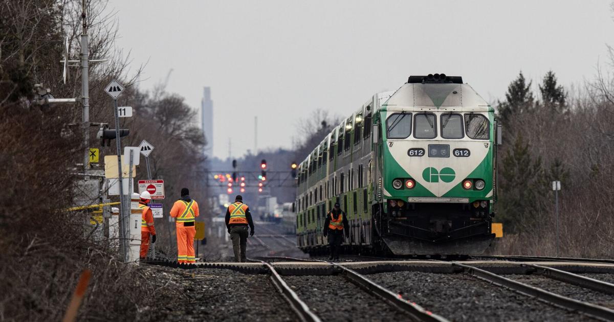 Young boy dies after being struck by GO train in Mississauga - Toronto Star