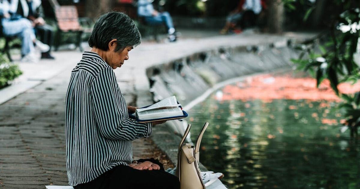 Reading while sitting down may help reduce dementia risk: study | Health