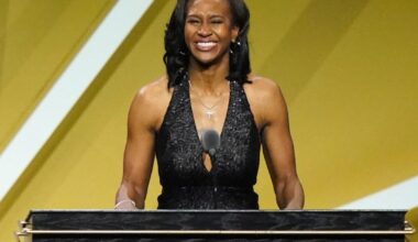 Tamika Catchings embraces a new WNBA spotlight as a network commentator | Nation/World News