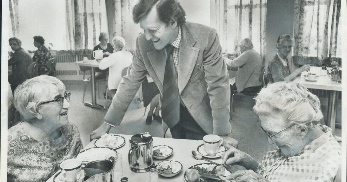 Stephen Lewis, longtime Ontario NDP politician and diplomat, dies at 88