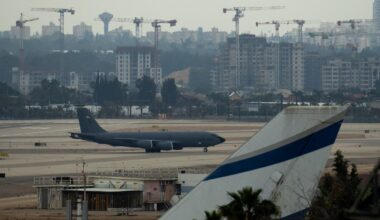 U.S. military aircraft using Canadian airspace to refuel en route to Middle East