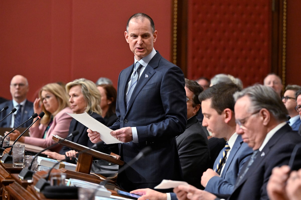 Quebec budget projects $8.6-billion deficit, promises to balance books by end of decade