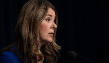 Alberta’s Smith says she took private flight on behalf of Saudi government