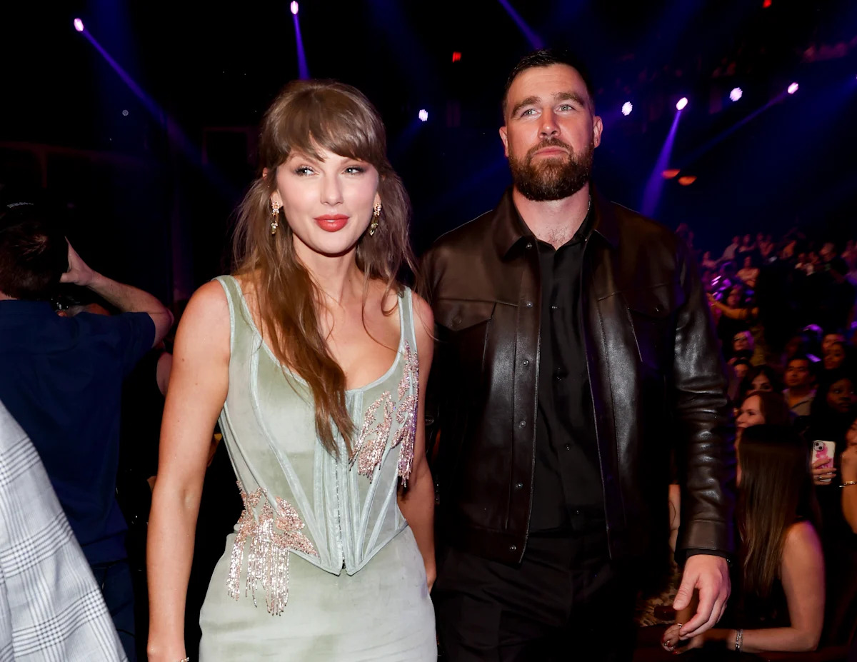 iHeart Radio Music Awards Photo Gallery: Taylor Swift & Travis Kelce Make Rare Public Appearance