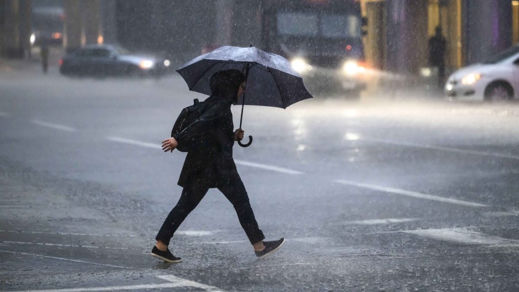 Officials warning of up to 24 hours of freezing rain in Ottawa