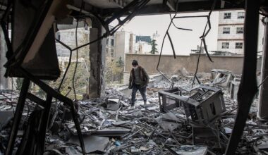 Stocks Drop, Oil Up on Fears of Widening Iran War: Markets Wrap