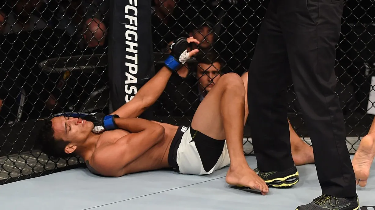 Holloway's first win over Oliveira all-time oddity