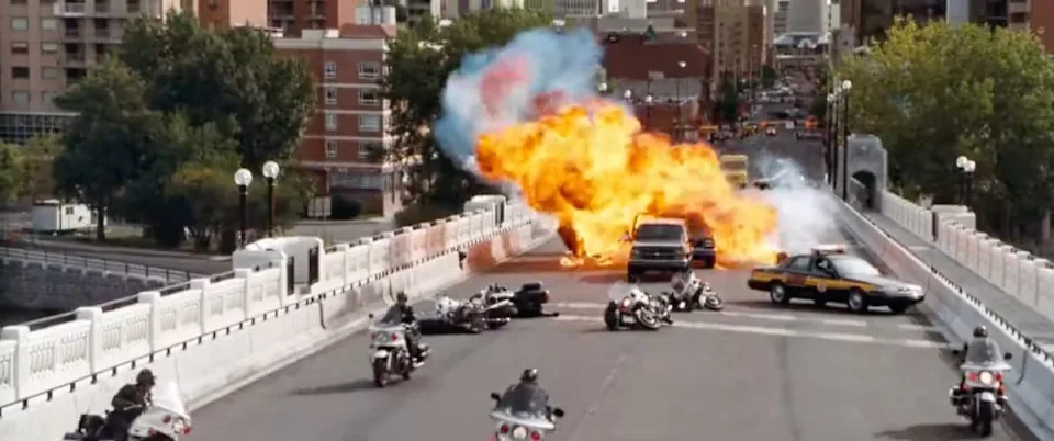 The 2001 Steven Seagal film Exit Wounds features an action sequence on the Centre Street Bridge.