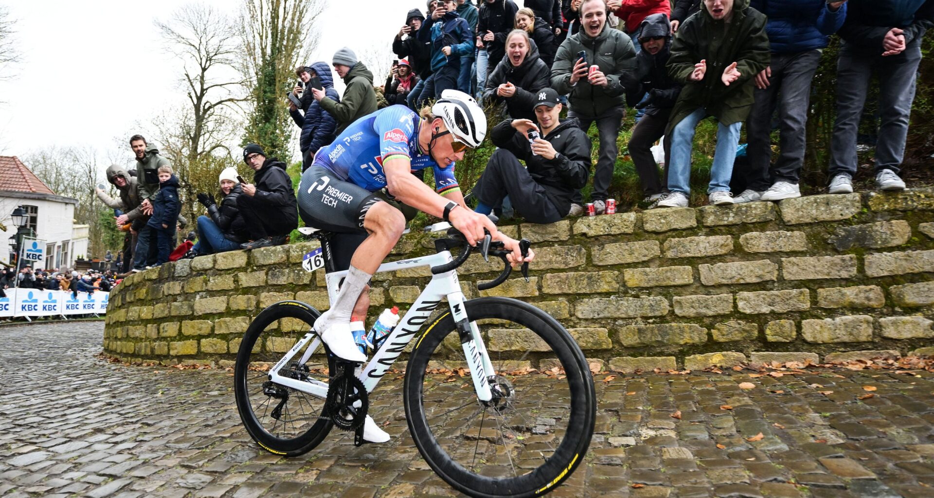 Five things we learned amid the chaos of Opening Weekend 2026 – From Van der Poel and Vollering's excellence, to Visma's bounceback and the major role of crashes