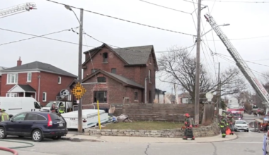 Fire breaks out at house in Toronto’s west end, no one seriously hurt