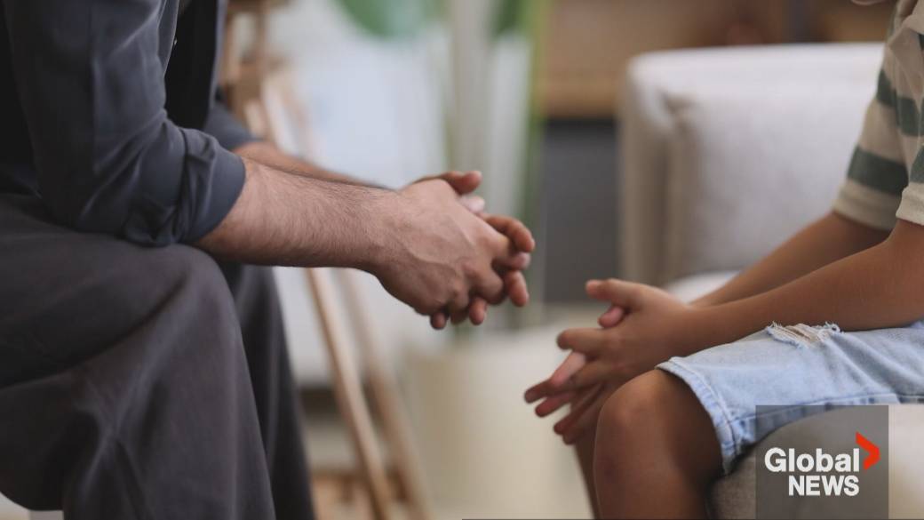 Click to play video: 'Adults can play a pivotal role helping kids with their mental health'