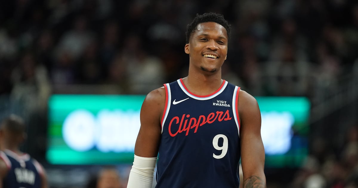 Canadian Bennedict Mathurin scores 28 to pace Los Angeles Clippers past short-handed Milwaukee Bucks