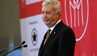 Air Canada’s board shares blame for CEO’s latest French faux pas