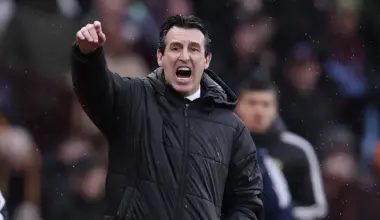Unai Emery shouts and gestures to his Aston Villa players from the touchline