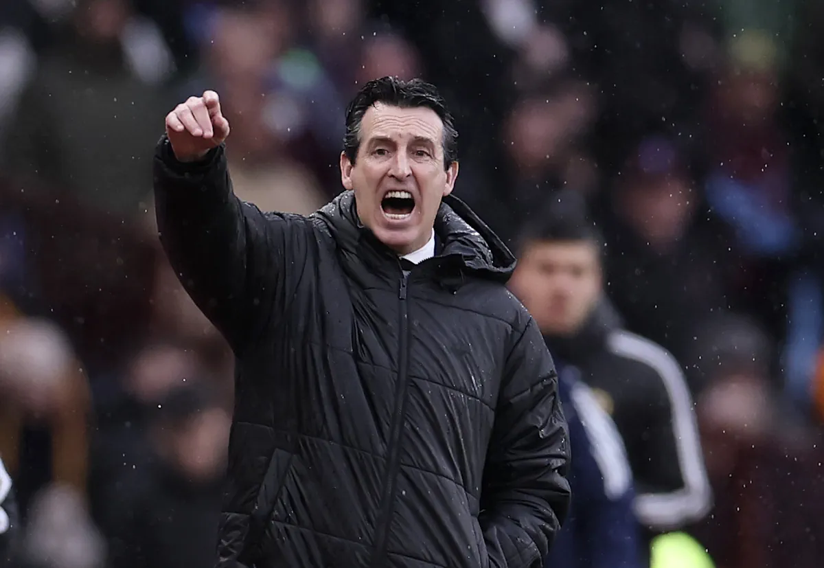 Unai Emery shouts and gestures to his Aston Villa players from the touchline