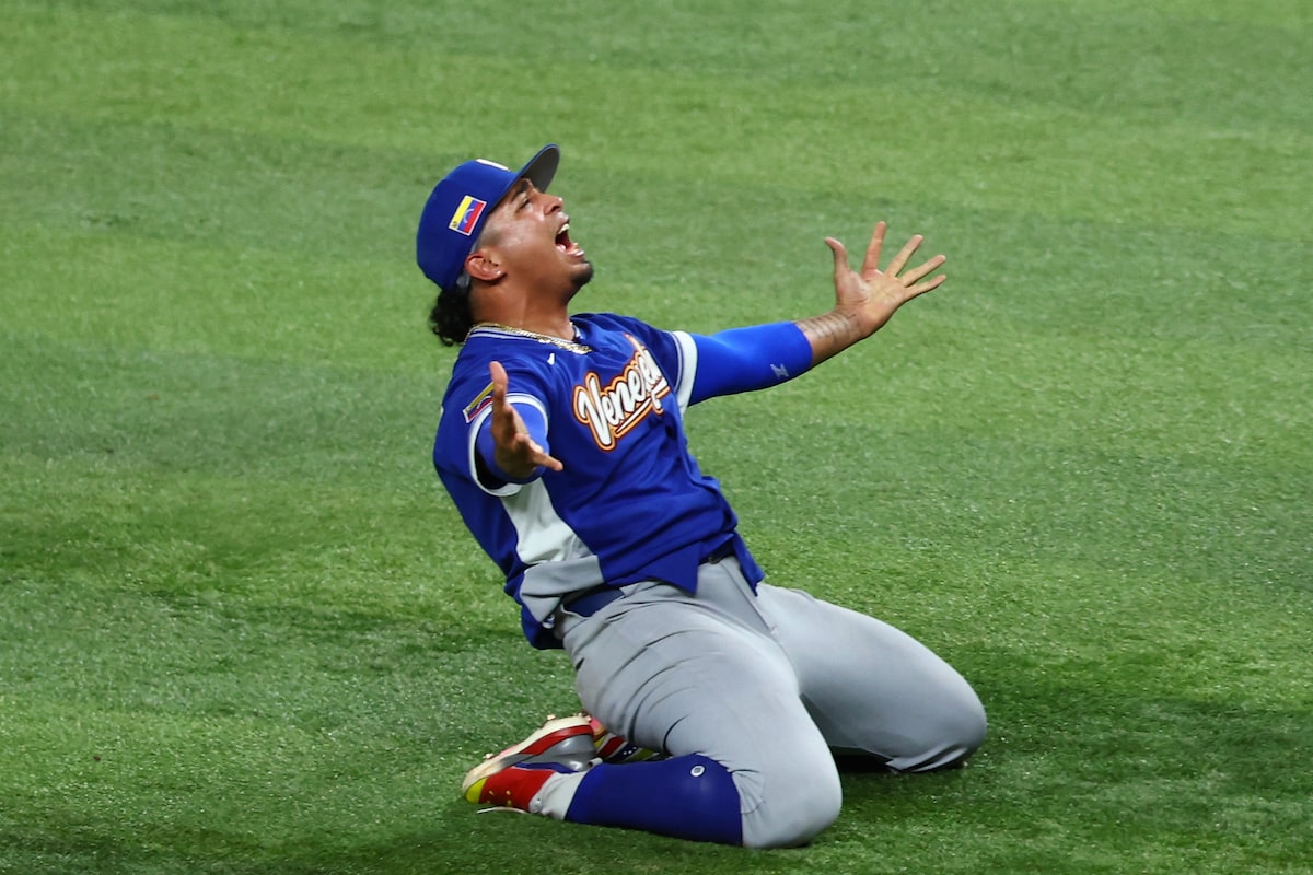 Venezuela beats U.S. 3-2 to win first World Baseball Classic title