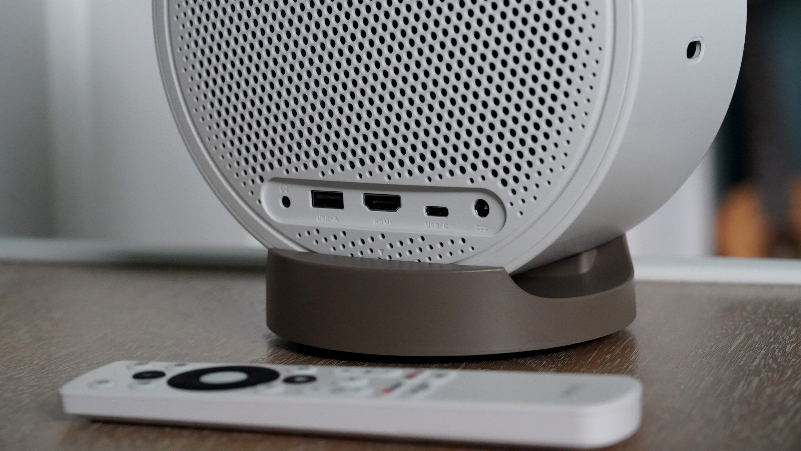 BEnQ GV32 Input The BenQ GV32 features basic connectivity options.