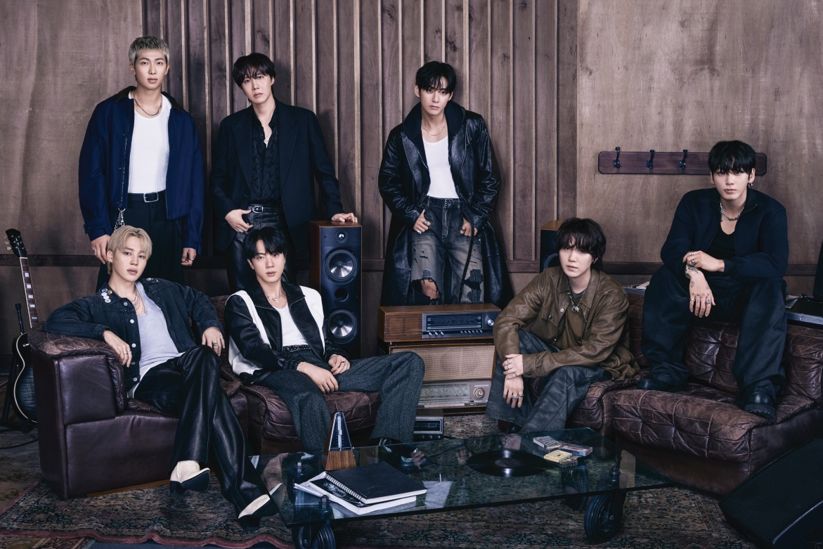 BTS Smashes Their 1st-Week Sales Record In Just One Day + Tops Charts Worldwide With "ARIRANG"