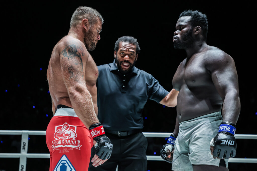 MMA heavyweights Anatoly Malykhin and "Reug Reug" Oumar Kane meet in the ring